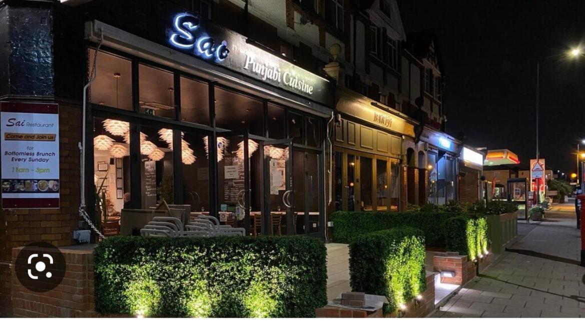 Super Convenient For Central London - Large 2 Double Bed Apartment 30 Seconds Walk To Platform Train Station And 19 Mins To London Waterloo Εξωτερικό φωτογραφία