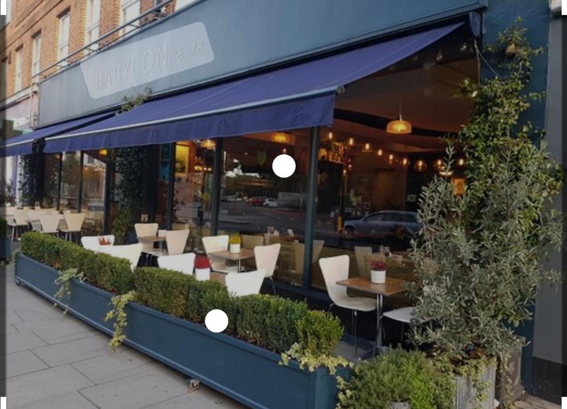 Super Convenient For Central London - Large 2 Double Bed Apartment 30 Seconds Walk To Platform Train Station And 19 Mins To London Waterloo Εξωτερικό φωτογραφία