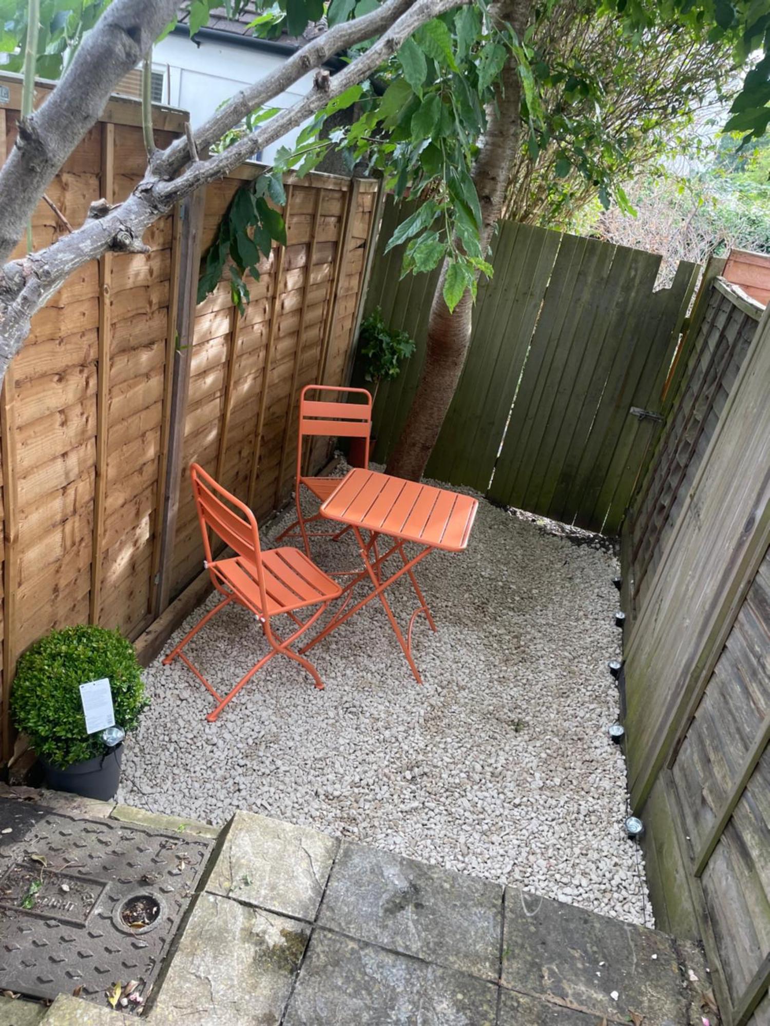 Super Convenient For Central London - Large 2 Double Bed Apartment 30 Seconds Walk To Platform Train Station And 19 Mins To London Waterloo Εξωτερικό φωτογραφία